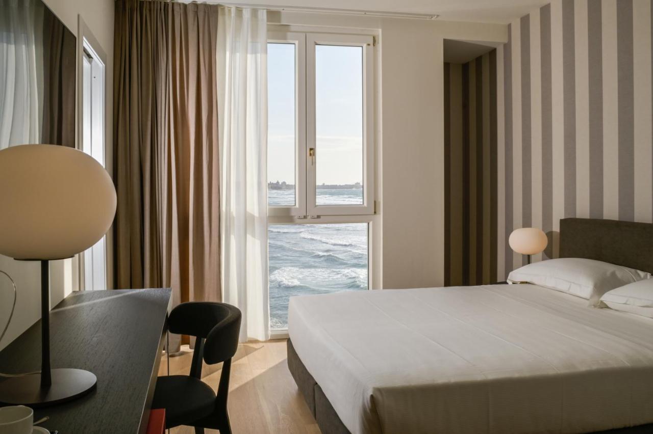 Hotel Punta Tipa تراباني المظهر الخارجي الصورة