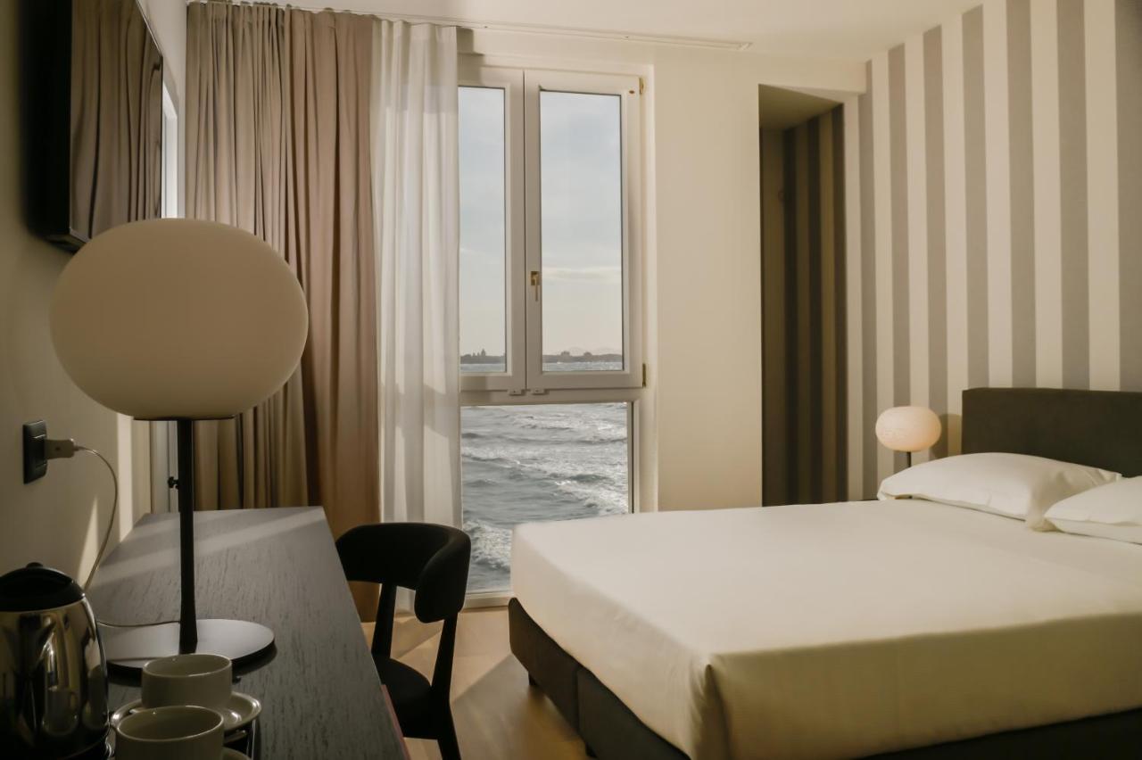 Hotel Punta Tipa تراباني المظهر الخارجي الصورة