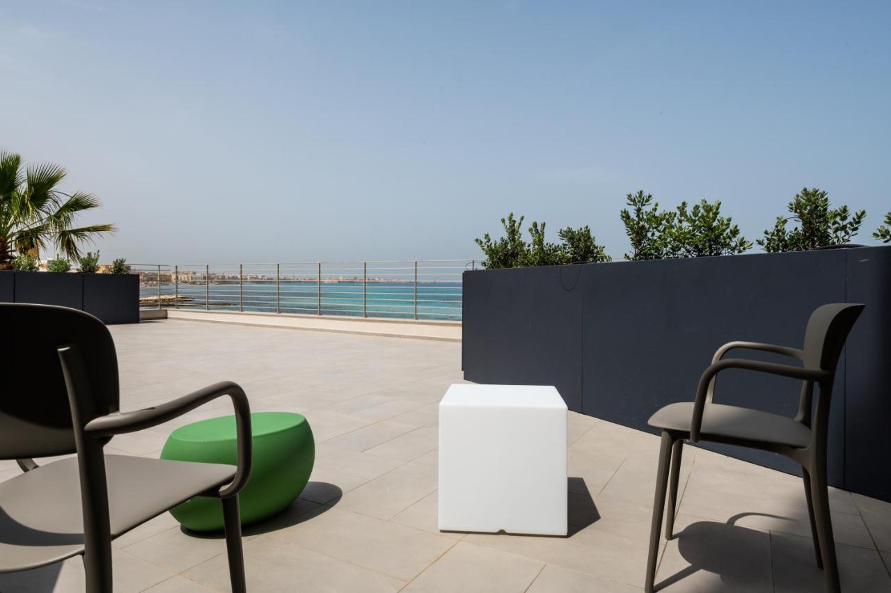 Hotel Punta Tipa تراباني المظهر الخارجي الصورة