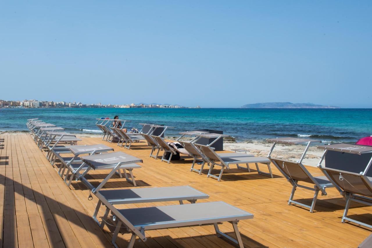 Hotel Punta Tipa تراباني المظهر الخارجي الصورة