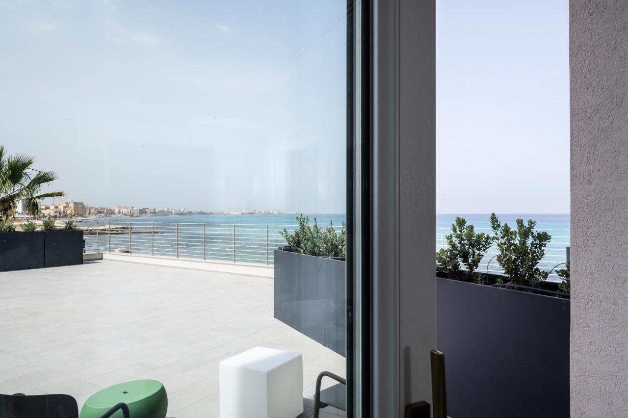 Hotel Punta Tipa تراباني المظهر الخارجي الصورة